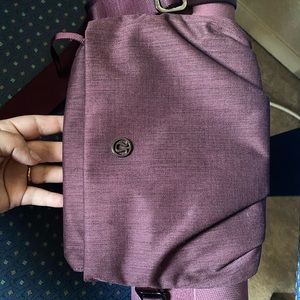 Lululemon Essential Matt Carrier